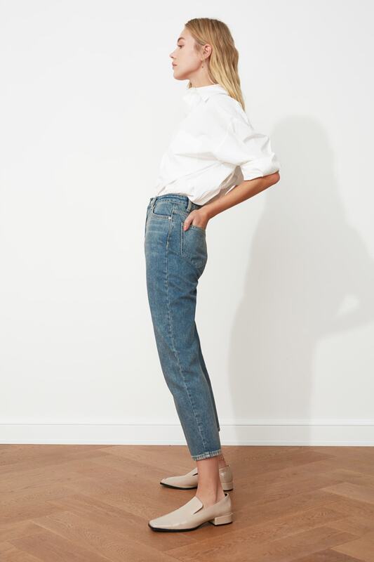 Trendyol alta bel mãe jeans twoaw21je0223