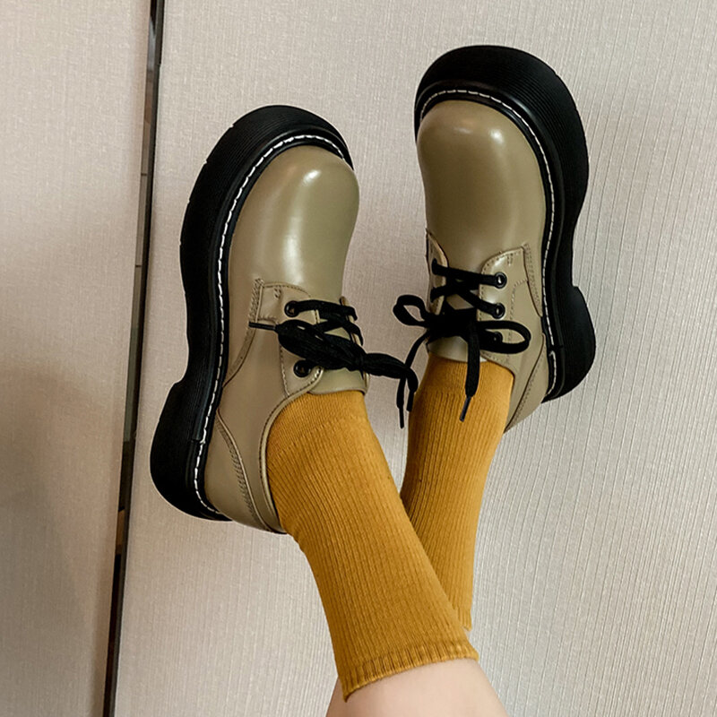 Scarpe da donna in pelle verniciata con plateau 2021 nuove scarpe stringate in vera pelle a testa larga da donna mocassini con tendenza antiscivolo da donna