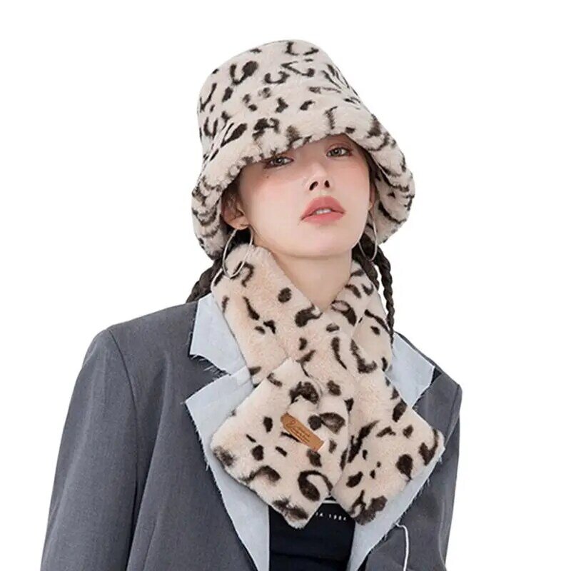 Bufanda de piel sintética con hebilla para mujer, gorro de invierno con estampado de leopardo, chal cálido y peludo, conjunto de bufandas esponjosas para calentar el cuello