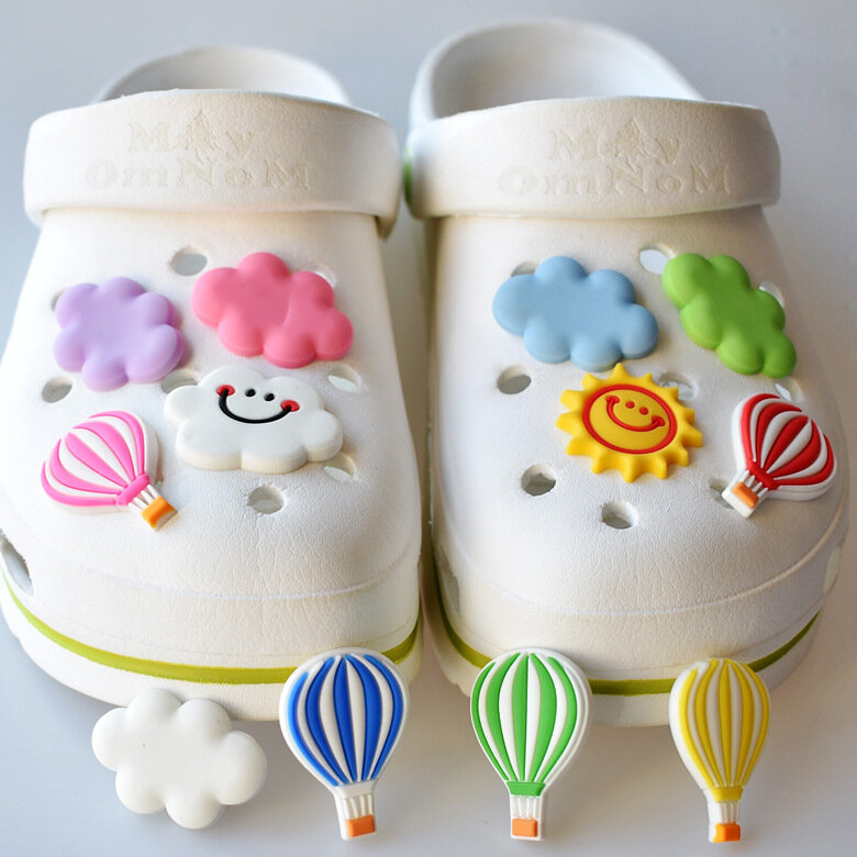 Chaussures en PVC mignon 1 pièce, soleil/nuit/étoiles/nuages blancs/pain/tomate, accessoires de décoration, boucles, bandes adaptées aux enfants