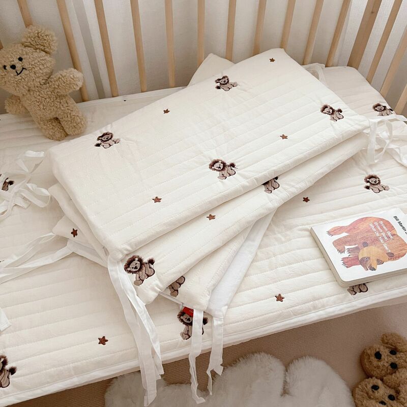 Sábana acolchada coreana para cuna de bebé, sábanas de algodón con León bordado, ropa de cama infantil, funda de cama para bebé