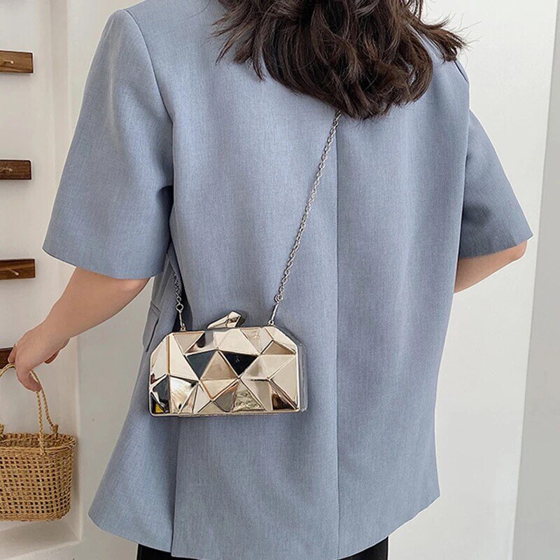 女性のための幾何学的なミニショルダーバッグ,しっかりしたチェーン付きのトレンディなハードショルダーバッグ,高級デザイナーブランドのイブニングバッグ