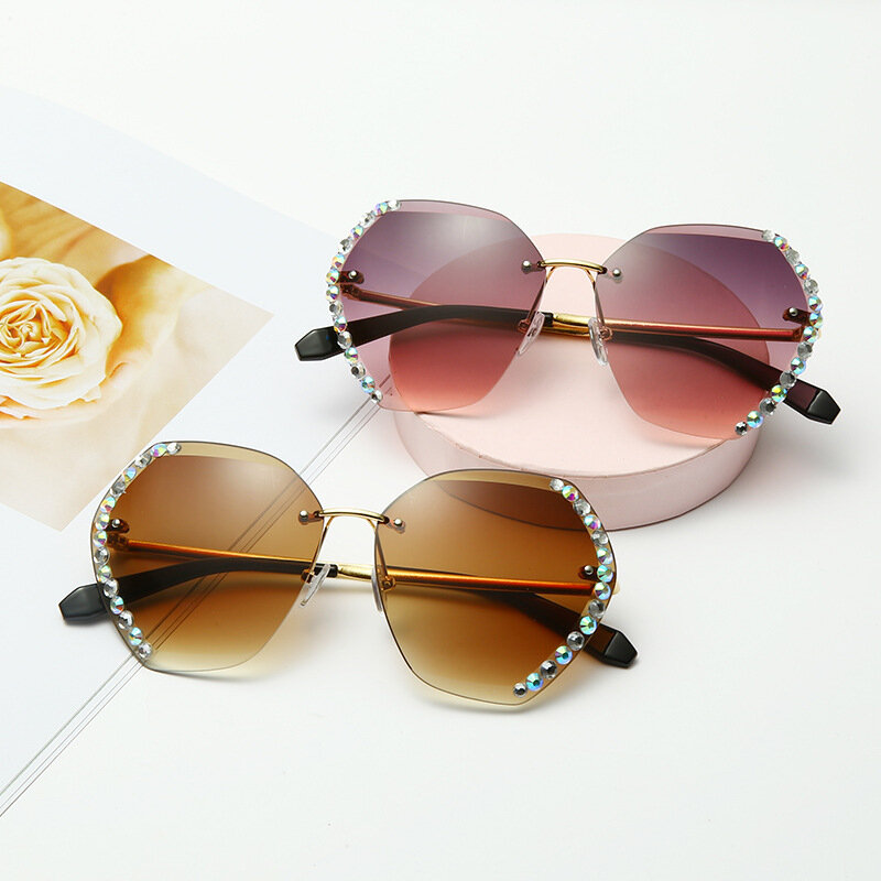 2021  Vintage Round Sunglasses Women Men  Fashion Rimless Glasses Retro Pink Gradient Sun Glasses Women UV400 Shades Oculos