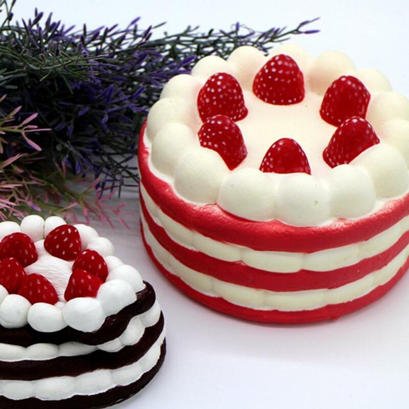 Jouet spongieux lente augmentation mignon gâteau aux fraises Kawaii jouet PU matériel soulagement du Stress pour les enfants