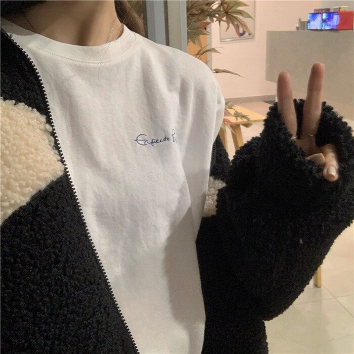 Женская футболка с вышивкой, универсальный Свободный Топ с коротким рукавом в корейском и гонконгском стиле, весна 2021