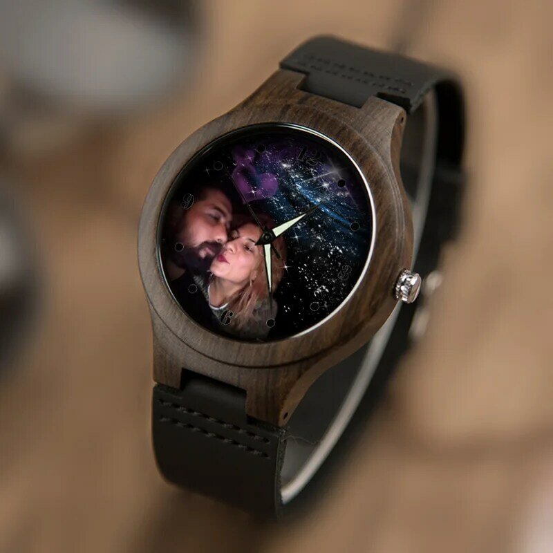 Reloj grabado personalizado para hombre, accesorio de madera de bambú, con estampado UV, regalo único, para amantes de la familia, Dropshippi