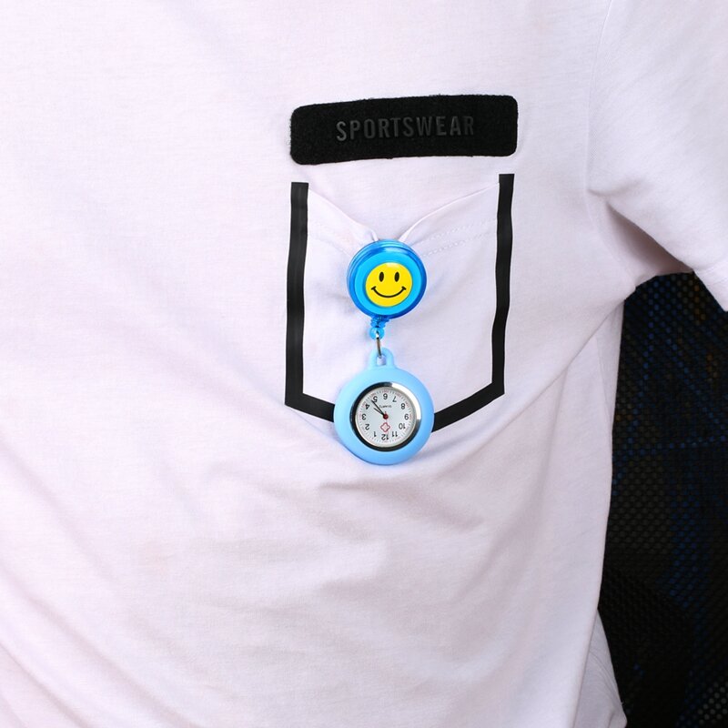 Jam Tangan Perawat Mode Kuning Lucu Tersenyum Clip-On Fob Bros Liontin Menggantung Kuarsa Saku Jam Tangan Dapat Disesuaikan untuk Dokter Medis