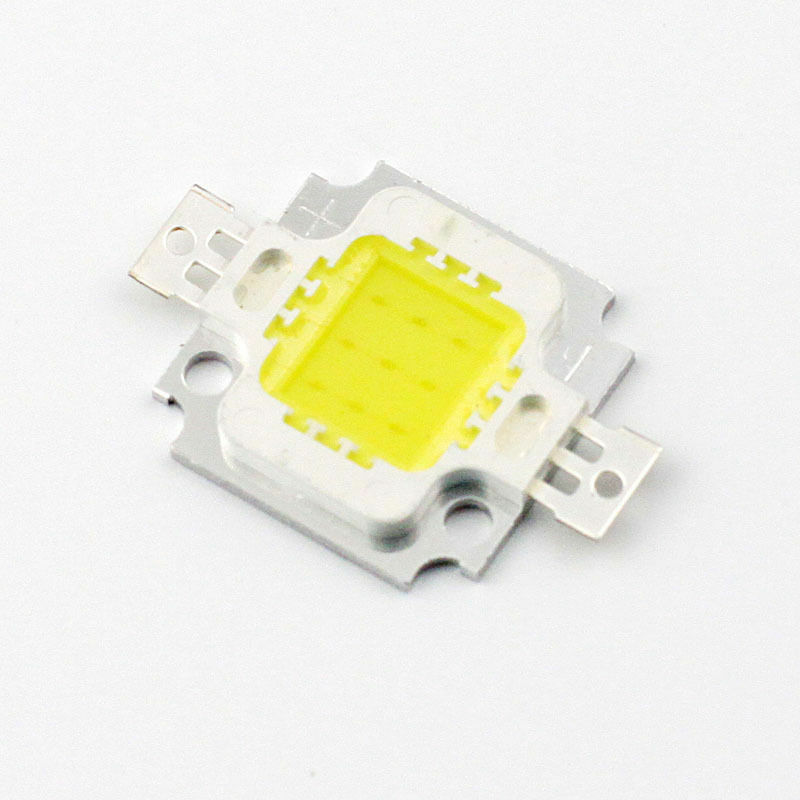 LED de alta potencia Chip Array de diodos inteligente de alta potencia matriz foco al aire libre del reflector IC Chip luz para reflector LED matriz
