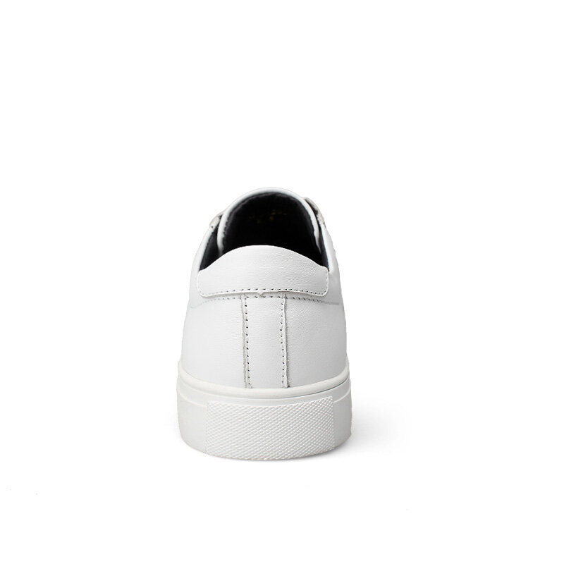 白靴男性カジュアル2021春秋のメンズデザイナーフラットシューズ本革エレガントなレジャー靴英国スタイル