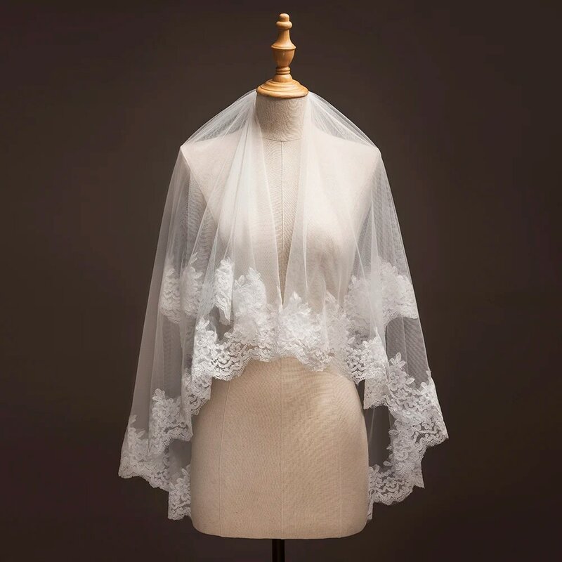 In stock! 1.2 M Two Layer Tulle Short wedding veil bridal veils with comb Applique Edge velos de novia 2019 wedding accessories