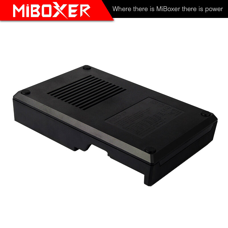 Caricabatteria MiBoxer C4 l'ultima versione di V4 il quarto slot può scaricarsi per testare la vera capacità della batteria