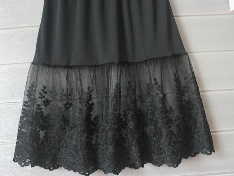 Faldas de encaje para mujer, faldas sexys con bordado Floral, cintura alta, elástica hasta la rodilla, malla blanca y negra, elegante