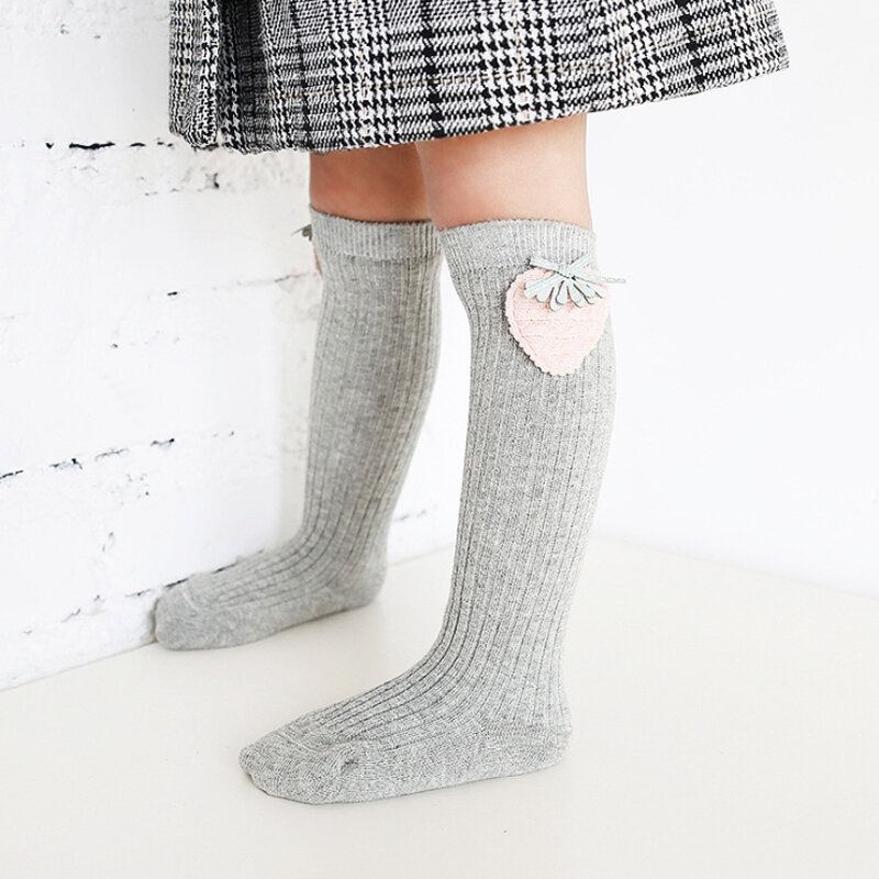 Длинные носки для маленьких девочек, гольфы до колена для девочек, теплые хлопковые носки карамельных цветов, модные носки для принцесс