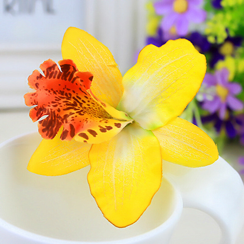 1PC Neue Gefälschte Frauen Haar Clips Sand strand Mode Schmetterling Orchidee Geschenk Chic 18 Farben Handgemachte Heißer Blumen