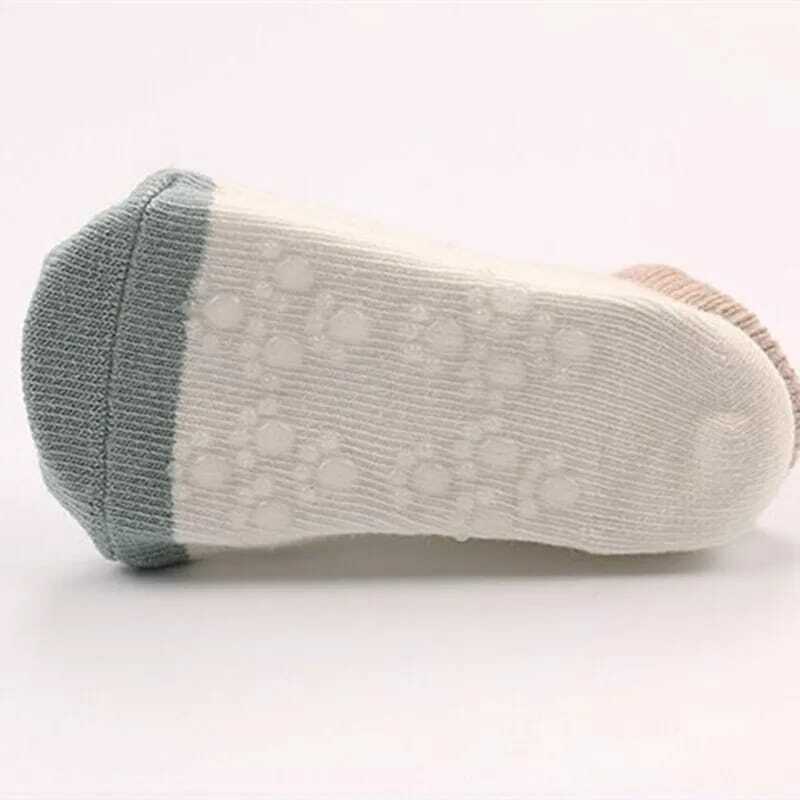 Novidade venda imperdível meias infantis de algodão meias lindas meninos meninas meias de bebê fashion de desenho animado meias de chão macia