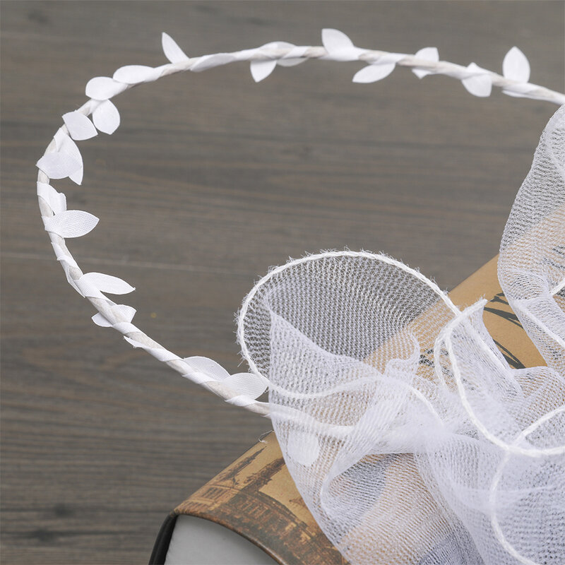 MOLANS Elegante Korte Wedding Veils Stimulatie Sky Blue Bloem Bruidssluier voor Vrouwen Vrouwelijke Huwelijk Bruiloft Accessoires