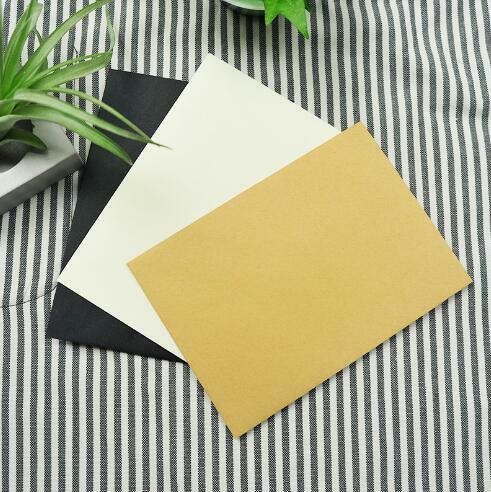 50ピース/ロット黒ホワイトクラフト紙封筒ヴィンテージヨーロッパスタイル封筒カードスクラップブッキングギフト