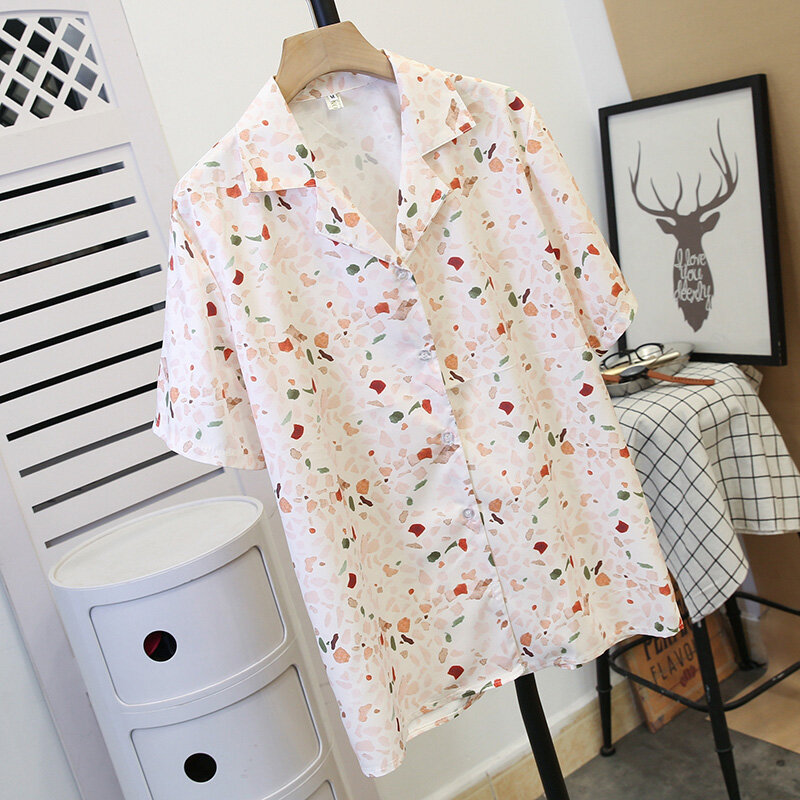 بلوزة هاراجوكو نسائية مطبوعة بالزهور ، قميص صيفي بأكمام قصيرة برقبة على شكل V ، بلوزة شيفون على الطراز الكوري