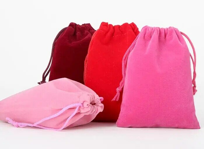 Оптовая продажа 100 шт./лот 5x7 см маленький размер конфетные разноцветные бархатные сумки на шнурке мешочки для ювелирных изделий упаковочны...