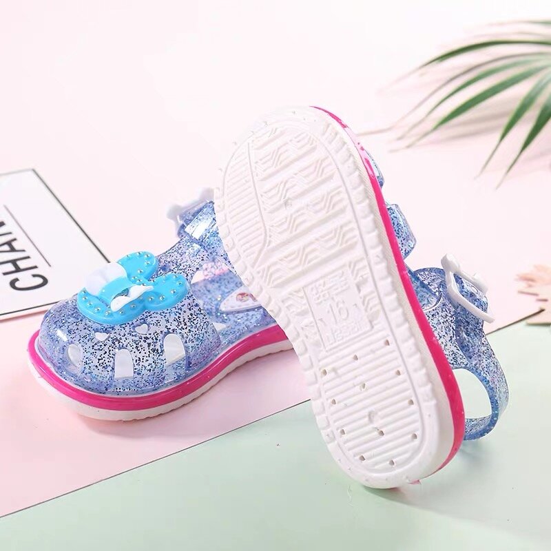 صندل للبنات 2020 موضة جديدة أحذية الأميرة الصغيرة المفتوحة تو المدرسة الابتدائية النسخة الكورية من الصيف للأطفال كريستال شو