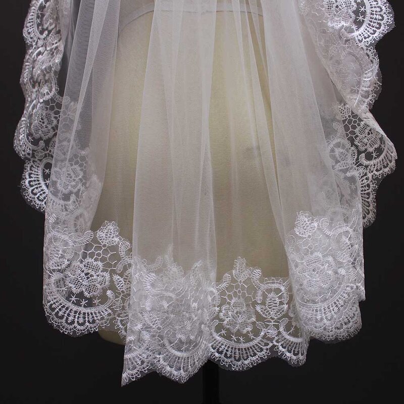 Real Photos Lace Edge Single Tier Short Wedding Veil with Comb Beautiful New Bridal Veil Voile Mariage