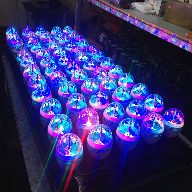 Luz LED colorida para escenario de baile, miniproyector láser E27, de 110V y 220V CA, bola giratoria de cristal para decoración de fiestas y festivales