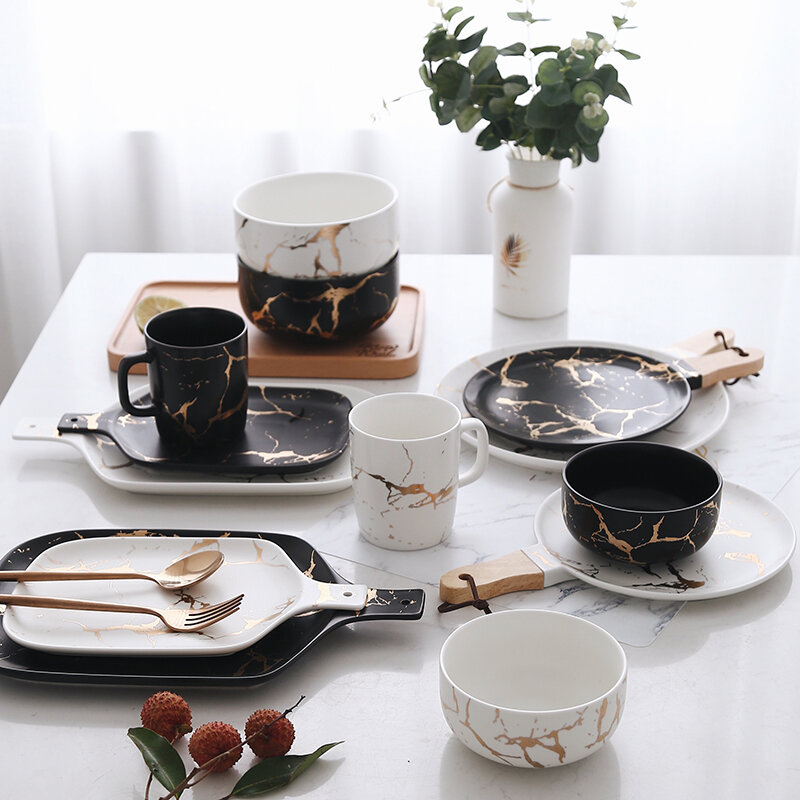 Melhor ouro mármore esmalte cerâmica festa conjunto de utensílios de mesa porcelana pratos pratos tigela macarrão caneca de café para decoração