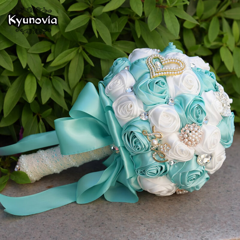 Kyunovia-ramo de flores artificiales para dama de honor, ramo de flores de boda, color blanco, en stock, FW139