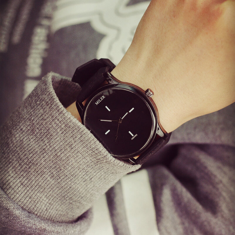 심플 블랙 화이트 쿼츠 시계, 여성 미니멀리스트 디자인 실리콘 스트랩 손목 시계, 큰 다이얼, 여성 패션 크리에이티브 시계