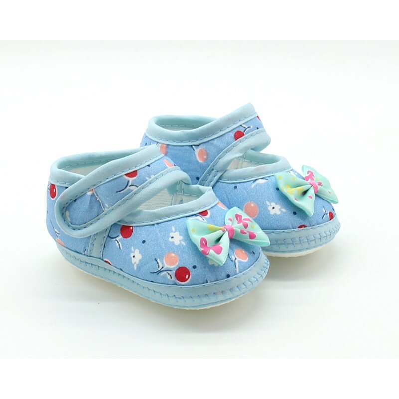 Zapatos de suela suave de tela para bebé, zapatillas de primeros pasos con lunares redondos, zapatos con lazo, novedad de verano