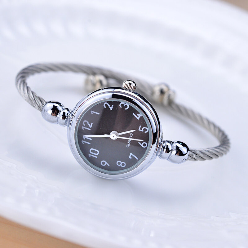 Simples prata pulseira feminina relógios elegante pequena pulseira relógio feminino ulzzang marca de moda roman dial retro senhoras relógio de pulso