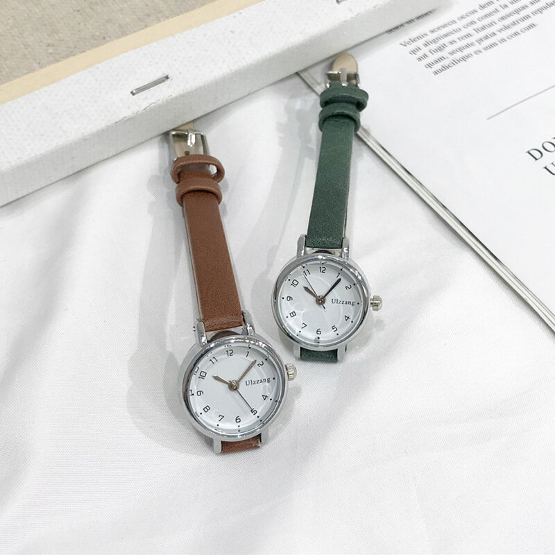 Moda feminina branco pequenos relógios 2021 ulzzang marca senhoras quartzo relógio de pulso simples retr montre femme com pulseira de couro relógio