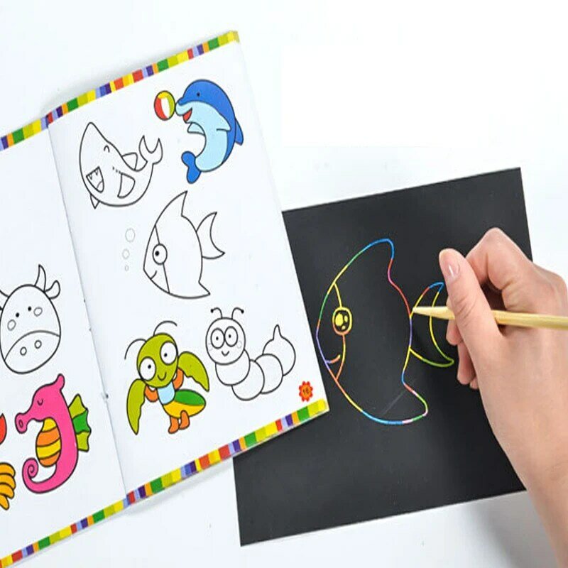 Juego de tablero de dibujo colorido mágico para niños, papel de arcoíris para rascar, juguetes de dibujo para raspar, pintura para garabatear, juguete para raspar, 50 unids/set