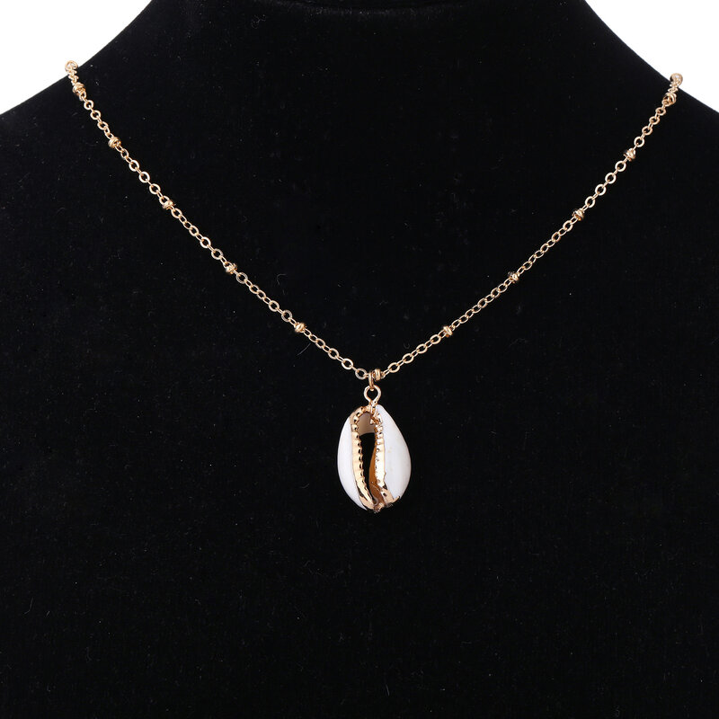 Fashion Natural Shell-Wrapped Gold Necklace for Women Natural Cowrie Shell Pendant With Double Bails Gold Trim Chain Necklace