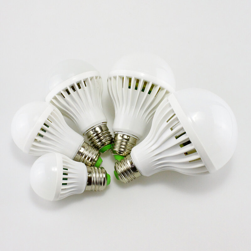 Ynl e27 lâmpada led com sensor de som, 220v, 3w, 5w, 7w, 9w e 12w sensor de luz infravermelho inteligente automático branco