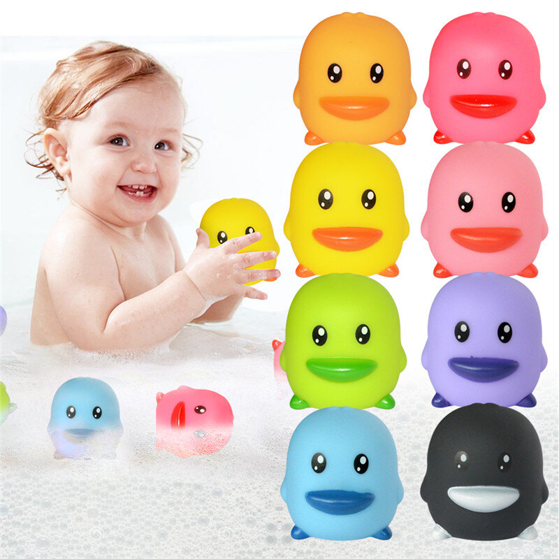 8ชิ้น/เซ็ตKawaii Rubberเป็ดBaby Bathของเล่นที่มีสีสันนุ่มเป็ดลอยห้องน้ำน้ำเล่นของเล่นเด็กHappyชุดว่ายน้ำ