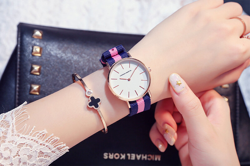 Повседневные женские кварцевые часы с розовым нейлоновым ремешком