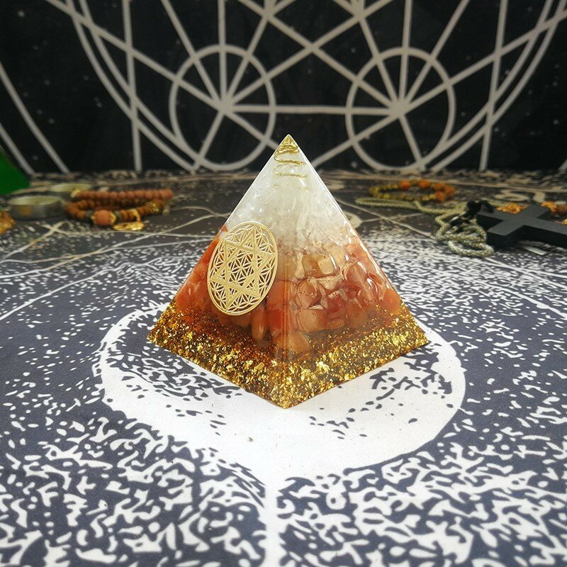 Orgonite Pyramide Raziel Svadisthara Chakra Erhöhen Willenskraft Rot Aventurin Weiß Kristall Harz Pyramide Dekoration