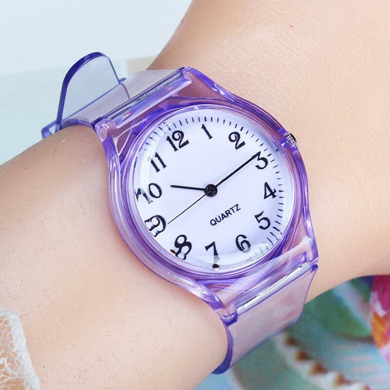 Relógio de pulso casual feminino e masculino, relógio de quartzo com pulseira de plástico colorido, transparente e da moda para homens e mulheres, novo, 2020