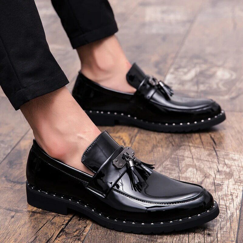 Men's Shoes Leather fashion Men Loafers Shoes summer breathable Vintage Tassel Men Slip On Outdoor Shoes Mocassins Homme L5