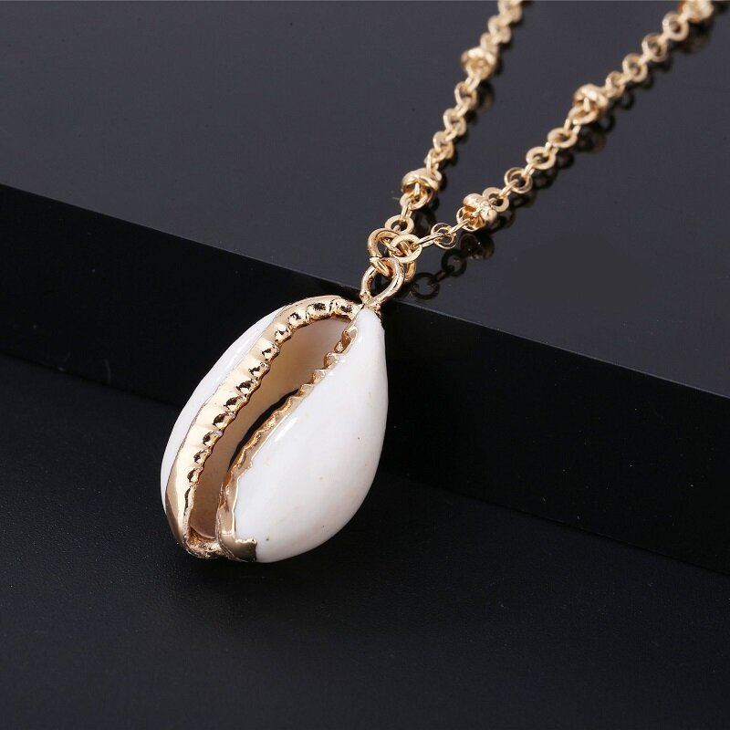 Fashion Natural Shell-Wrapped Gold Necklace for Women Natural Cowrie Shell Pendant With Double Bails Gold Trim Chain Necklace