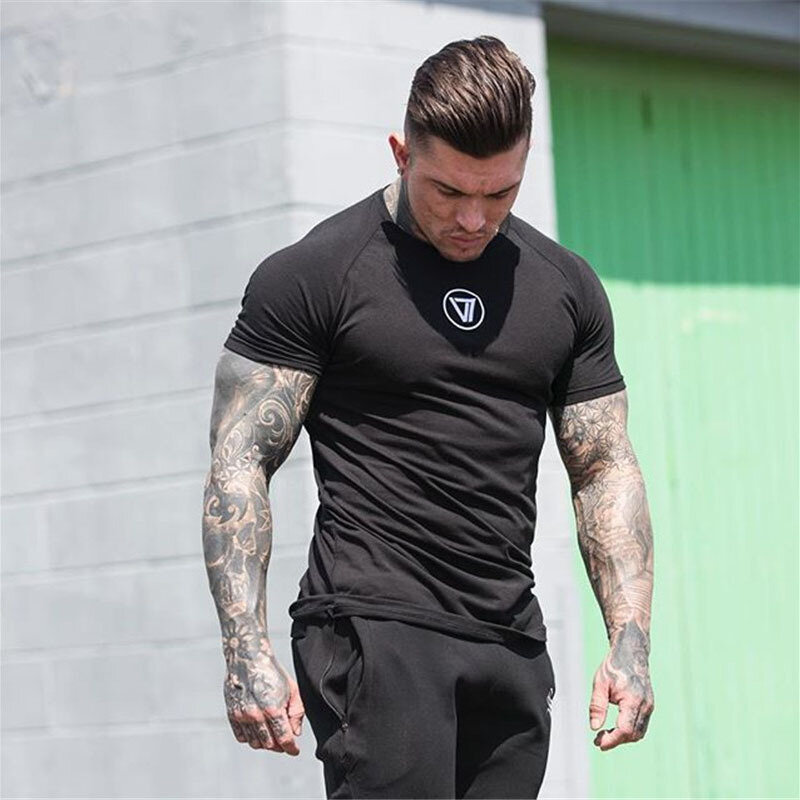 Nowe męskie marki siłownie t shirt Fitness kulturystyka cienka bawełna koszule męskie z krótkim rękawem trening męskie koszulki w stylu Casual topy