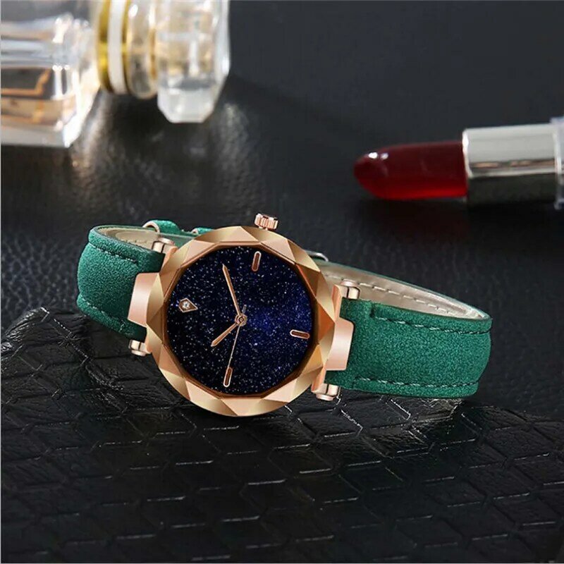 Relógio feminino convexo com pulseira de couro, relógio luxuoso novo, simples e estiloso, visor estrelado, pulseira