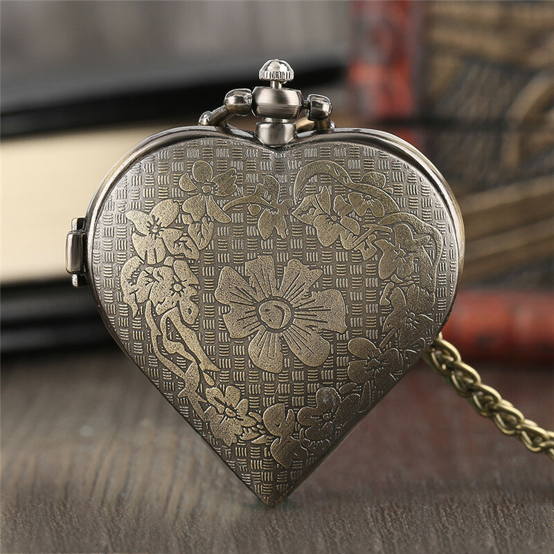 Montres de poche à Quartz avec pendentif en cœur, cadeaux de saint-valentin pour amoureux et femme, collier élégant pour filles et femmes, chaîne