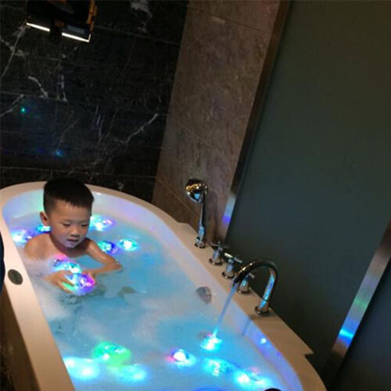 Dekoracyjne światło LED KIDS DISCO BATH LIGHT SHOW kolor PARTY w wannie czas na kąpiel fajna zabawka