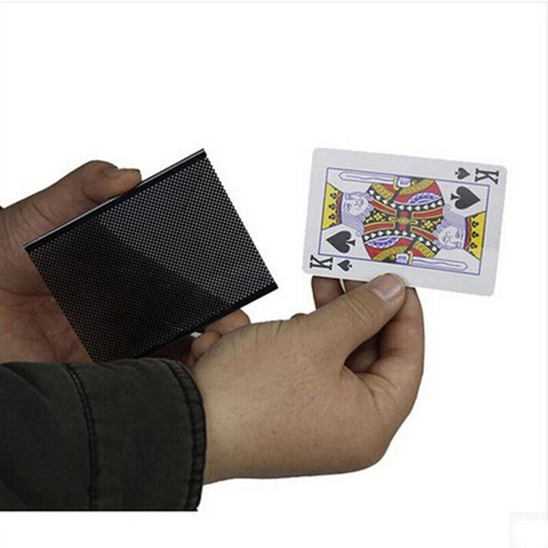 Divertida tarjeta negra, ilusión de vainilla, manga de cambio, primer plano, truco de magia callejero, elige oculto