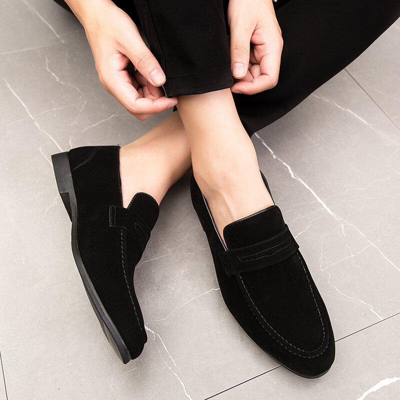 2019 الانزلاق على الرجال عارضة الأحذية مريحة fahsion الفاخرة العلامة التجارية عالية الجودة جلد الغزال النعال المتسكعون الصيف أحذية L4