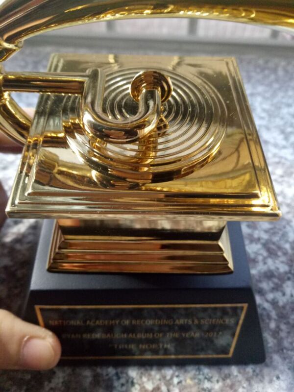 Grammy Award Gramophone Metal Trophy 1:1 Scale Size NARAS Music Souvenirs Award Statue
