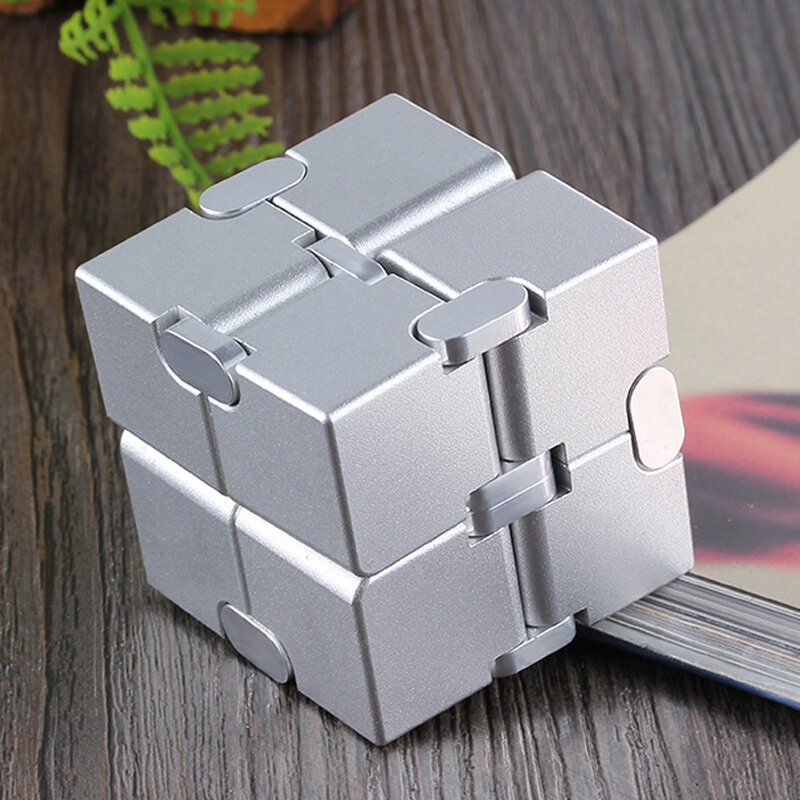 Cubo Infinito de Metal Premium para Homens e Mulheres, Decompress Toy, Portátil, Decompress, Stress Relief