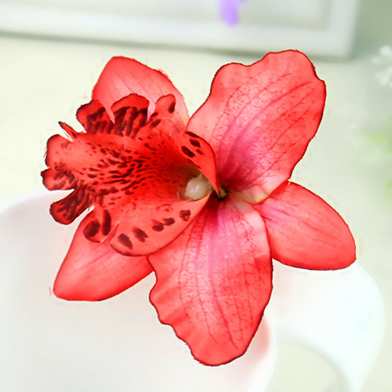 1PC Neue Gefälschte Frauen Haar Clips Sand strand Mode Schmetterling Orchidee Geschenk Chic 18 Farben Handgemachte Heißer Blumen